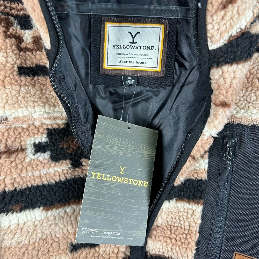 Paramount Yellowstone Dutton Ranch Aztec‎ Fleece … - image 8
